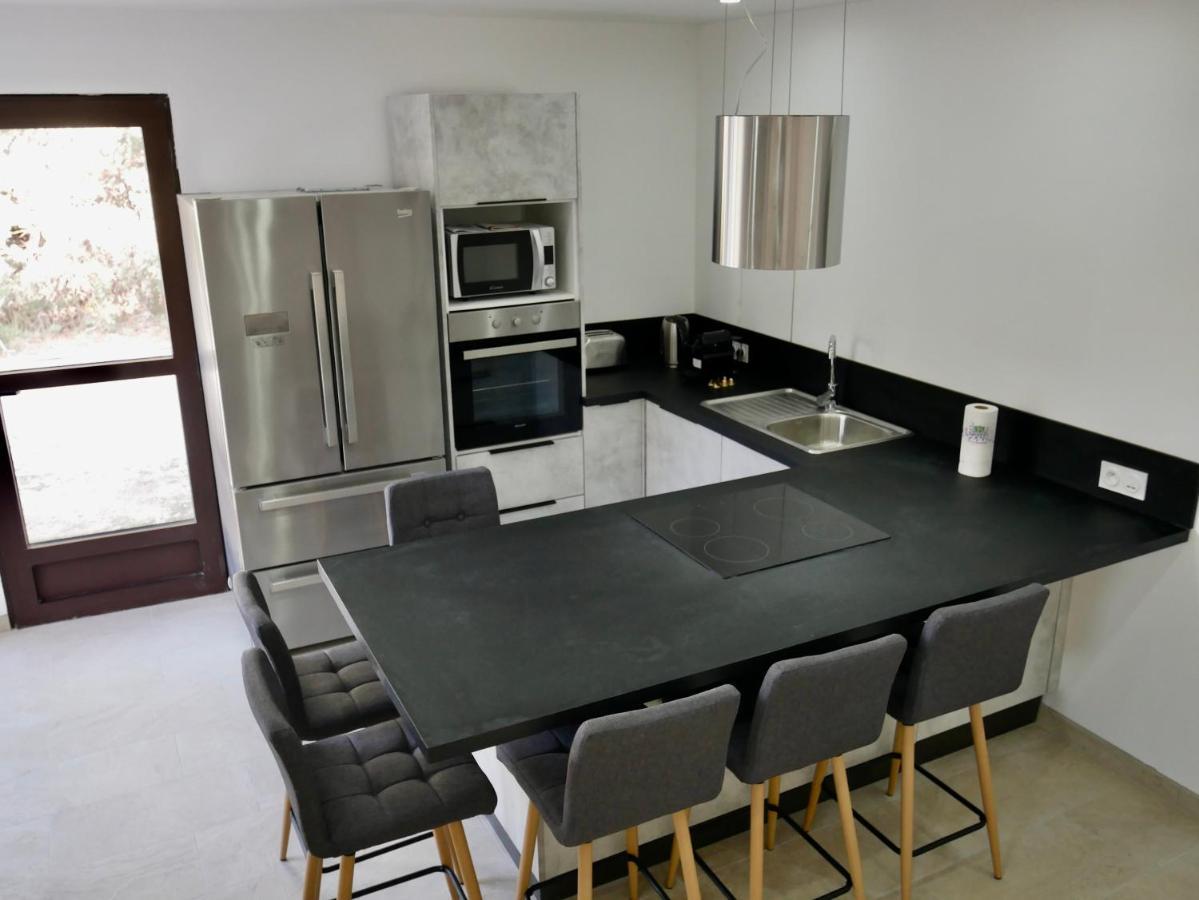 Port Pin - Coliving - Mas Des Sous Bois Hotel Ventabren ภายนอก รูปภาพ